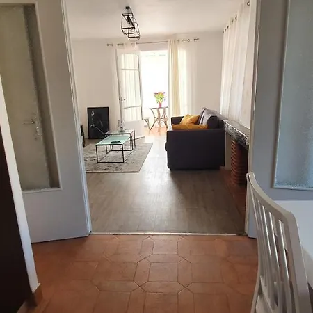 Entier Au Dessus De Villa, Climatisation Reversible Poele A Bois Tres Chaleureux , Wi Fi Parking Privee Gratuit Situation 500 M, Et Centre Sanary-sur-Mer